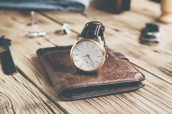 Watch Wallet Wooden Desk Background — 图库照片