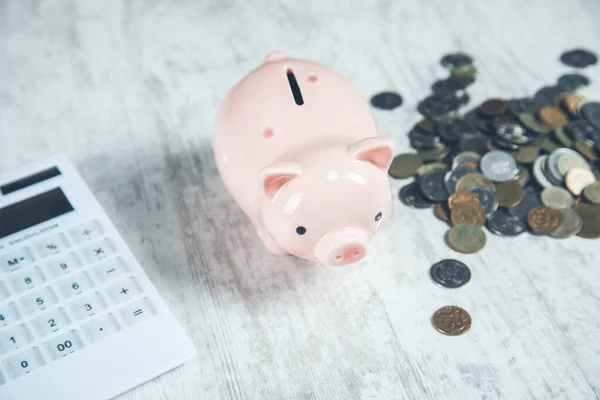 Piggy Bank Coins Calculator Desk — стоковое фото