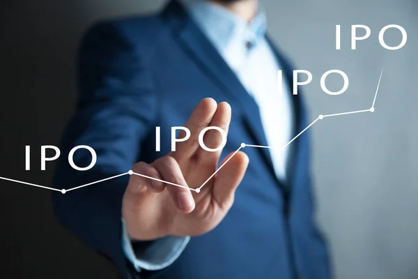 Businessman Naciska Przycisk Iipo Initial Public Offering Network Wykresie — Zdjęcie stockowe