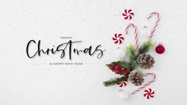 Noel Tatili Selamlar Mutlu Noeller Muhteşem Noel Kızıl Arkaplan Yağan kar ve kar taneleriyle. Mutlu noeller ve mutlu yıllar. Noel ağacı ve düşen kar taneleriyle Mutlu Noeller konsepti animasyonu.