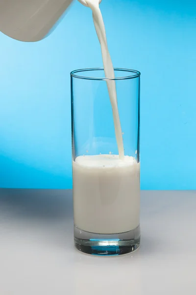 Un vaso de leche —  Fotos de Stock