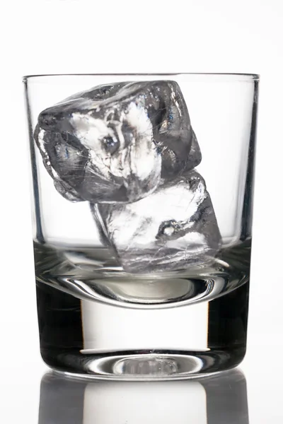 Icecubes in glass — Stock Photo, Image