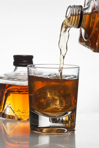 Cognac dans un verre Images De Stock Libres De Droits