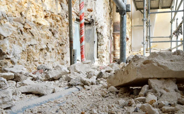 Renovación Fachada Antiguo Edificio Con Piedras Antiguas Una Obra Mampostería — Foto de Stock