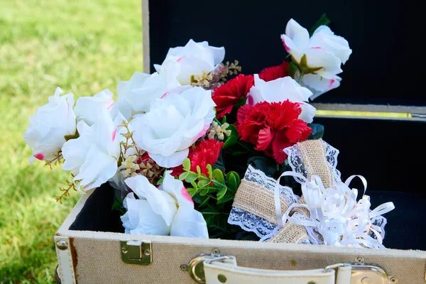 Mariage Décoré Favorise Dans Panier Osier — Photo