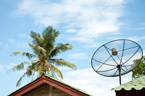 Antennes paraboliques Images De Stock Libres De Droits