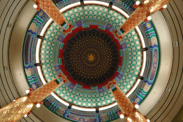 Pintura china antigua en el techo del palacio —  Fotos de Stock
