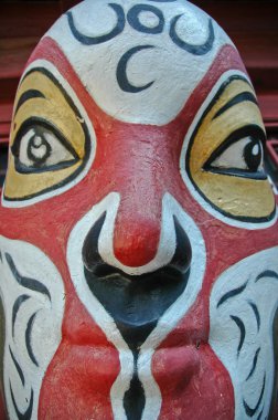 kırmızı Çin opera maskesi