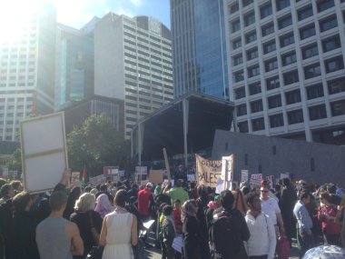 İsrail-Filistin çatışması durdurmak için protestocu grup toplantısı.