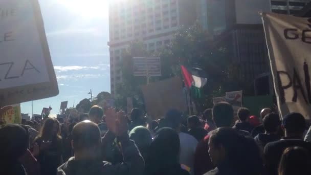 De bijeenkomst van de groep van het demonstranten tot stop Israëlisch-Palestijnse conflict. Brisbane, Australië — Stockvideo