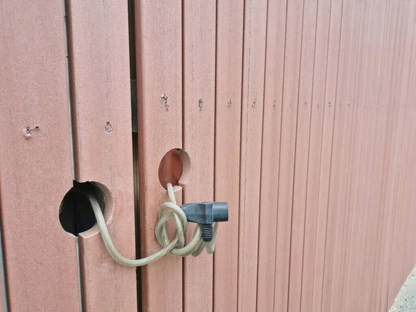 Cierre Cable Seguridad Atado Entre Dos Puertas Madera — Foto de Stock