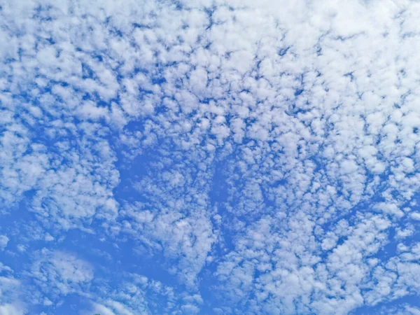 Cloudy Blue Sky Look Sunny Day — 图库照片