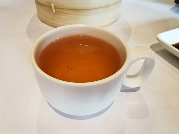 Μαύρο Oolong Αυθεντικό Κινέζικο Ζεστό Τσάι Ένα Εστιατόριο Ζυμαρικά Yum — Φωτογραφία Αρχείου