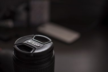 arka plan bulanık bir Nikon lens.