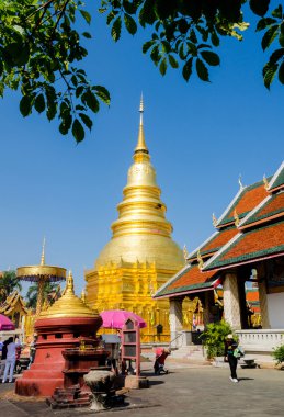 WAT phra o hariphunchai