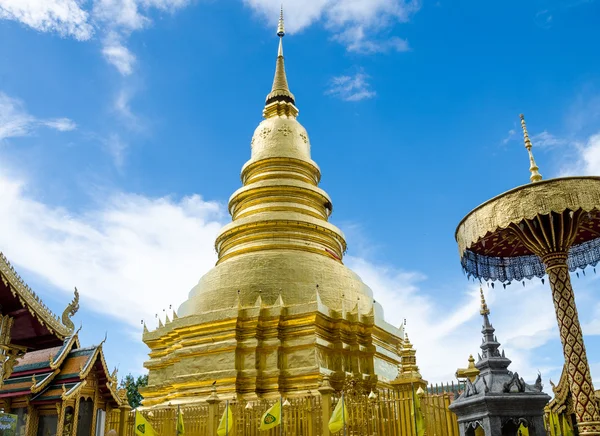 Wat Phra That Hariphunchai, Lamphun Province, Thailand — стоковое фото