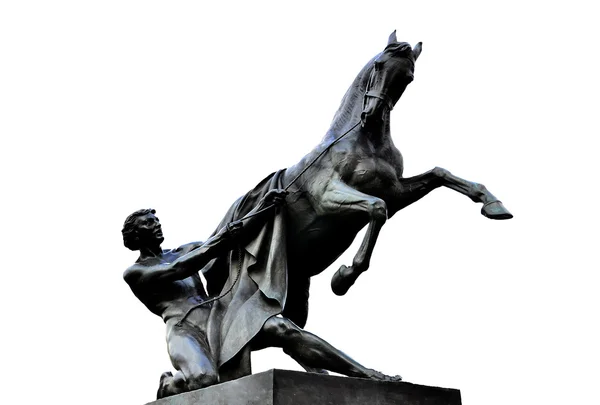 ม้าของคลอดบนสะพานนิชคอฟ เซนต์ปีเตอร์สเบิร์ก — ภาพถ่ายสต็อก