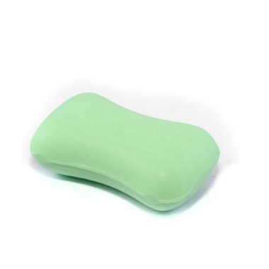 sabun beyaz arkaplanda izole edildi