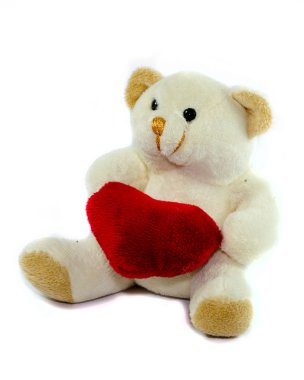 Beyaz arka plan üzerinde bir kalp holding bear