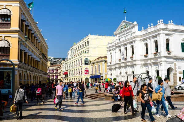 MACAU-MARCH 26   Tourists visit the Historic Centre of Macao on March 26, 2014 in Macau, China  The Historic Centre of Macao was inscribed on the UNESCO World Heritage List in 2005 — Stock Photo, Image