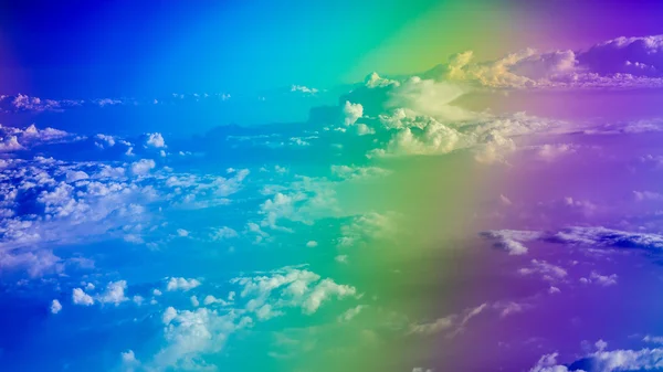 Rainbow sky Vista desde la ventana de un avión . — Foto de Stock