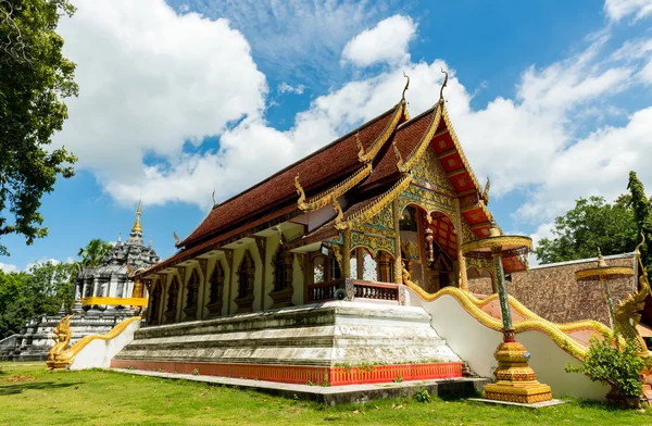 Templo tailandês do budismo, Wat Phra Yuen é um templo tailandês em Lamphun, norte da Tailândia, Tailândia — Fotografia de Stock