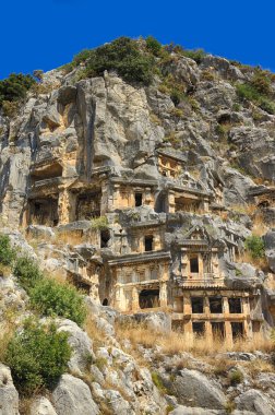 demre mezarlarda