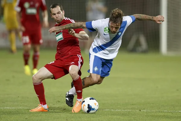 MTK Budapest vs. DVSC OTP Bank League football match — Stock Photo, Image