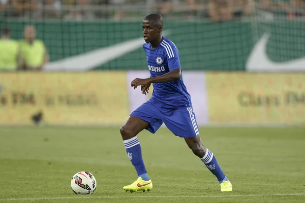 Ferencvaros vs. Chelsea stadium opening football match — Stock Photo, Image