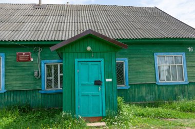 Yönetim binası. Sokolniki yerleşimi, Kuvshinovsky bölgesi, Tver bölgesi, Rusya. 