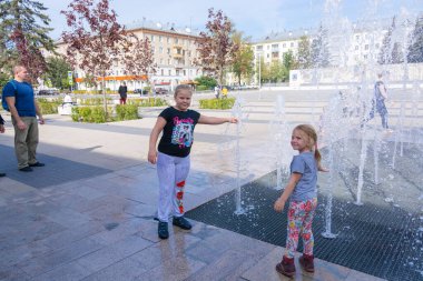 Kraliçe 'de dans eden çeşme. Korolev, Moskova bölgesi, Rusya.