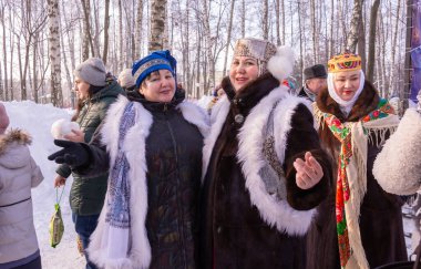 Kyshky Uennar Tatili: Tatar 'da kış eğlencesi. Pushkino, Moskova 'da Tatar tatili. Rusya - 5 Şubat 2022.