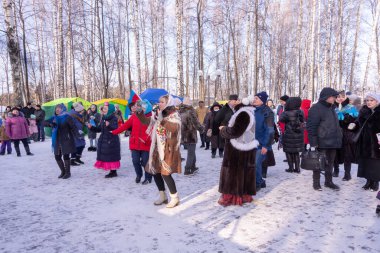 Kyshky Uennar Tatili: Tatar 'da kış eğlencesi. Pushkino, Moskova 'da Tatar tatili. Rusya - 5 Şubat 2022.