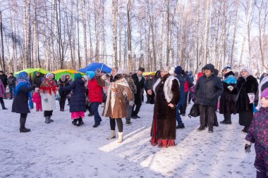 Kyshky Uennar Tatili: Tatar 'da kış eğlencesi. Pushkino, Moskova 'da Tatar tatili. Rusya - 5 Şubat 2022.
