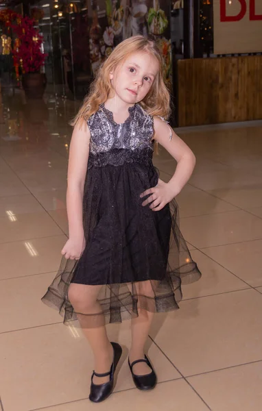 Beautiful Dressed Child Performs Children Beauty Contest — Stock Photo, Image