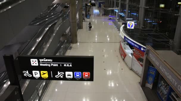 Stile Vita Nuovo Normale Dell Aeroporto Internazionale Suvarnabhumi Con Persone — Video Stock