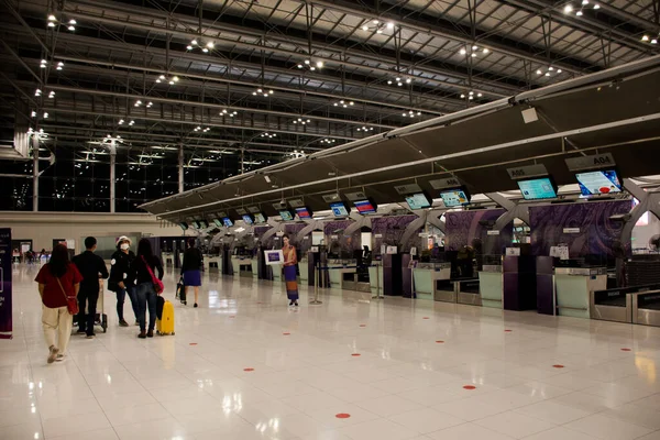 Estilo Vida Novo Normal Aeroporto Internacional Suvarnabhumi Com Pessoas Tailandesas — Fotografia de Stock