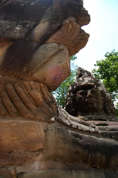 Escultura Escultura Figura Deidade Espírito Anjo Estátua Naga Entrada Ruínas — Fotografia de Stock