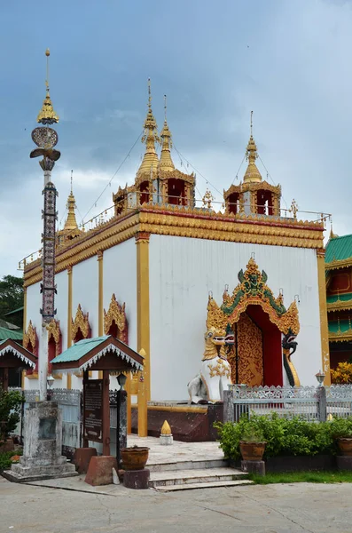 Bangunan Kuno Reruntuhan Wat Chong Kham Dan Pagoda Kuil Chong — Stok Foto