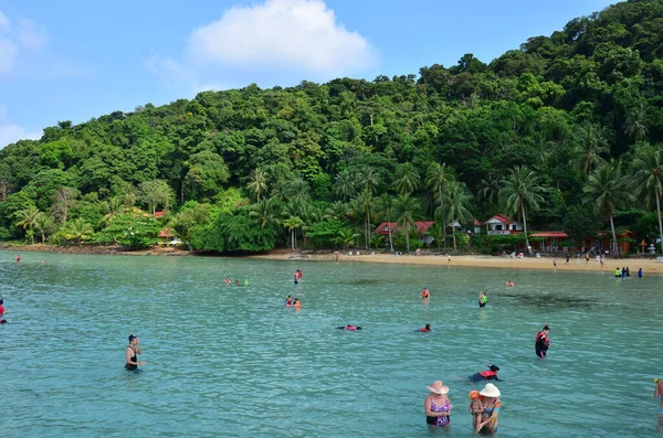 Tailandês Viajantes Estrangeiros Viagem Visita Lazer Descansar Praia Areia Chapéu — Fotografia de Stock