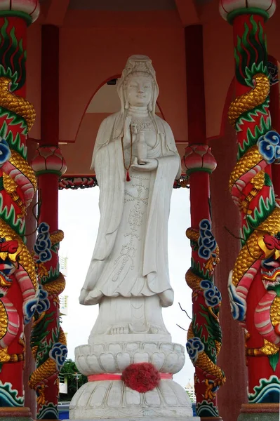 Estátua Jade Branco Quan Yin Kuan Yin Santuário Koh Loi — Fotografia de Stock