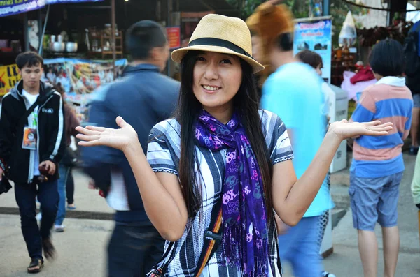 Viaggiatori Thai Donne Viaggio Visita Ritratto Posa Scattare Foto Sul — Foto Stock