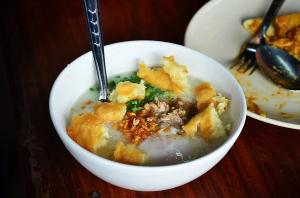 Frühstück Traditionelles Chinesisches Essen Youtiao Brot Oder Frittierte Teigstange Mit — Stockfoto