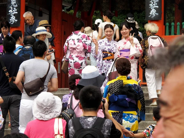 Resenärer Japanska Kvinnor Människor Bär Traditionella Kläder Kimono Yukata Och — Stockfoto