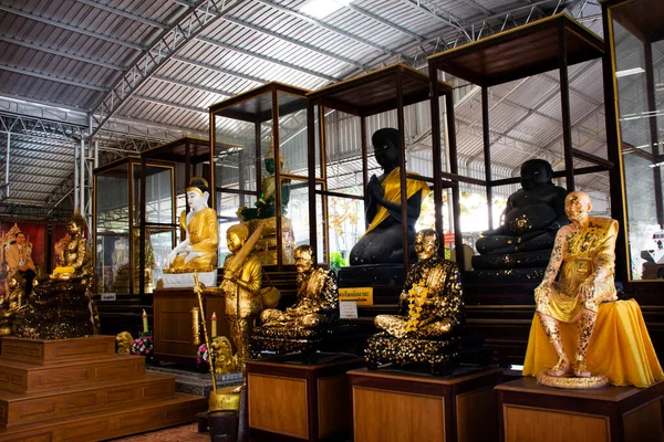 Buddha God Deity Angel Statue Thai People Foreign Traveler Travel — Stock Photo, Image