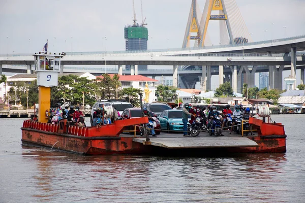 Transbordador Pasaje Tailandés Ferry Barcaza Transporte Llevar Recoger Vehículo Cruzando — Foto de Stock