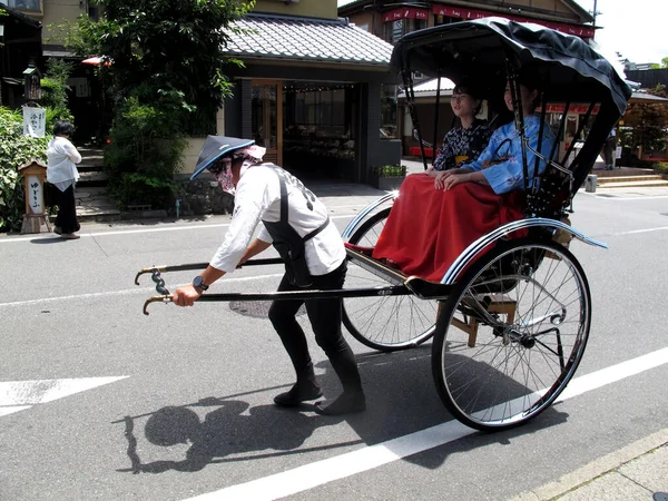 Classic Antique Vintage Retro Rickshaw Trishaw Bicycle Cart Japanese People — Stockfoto