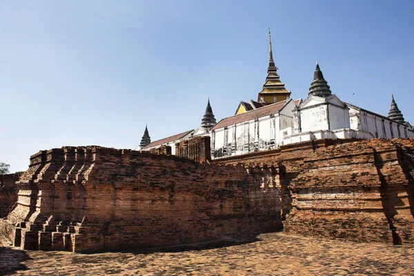 Ősi Romok Antik Vár Kőtégla Épület Wat Prasat Nakhon Luang — Stock Fotó