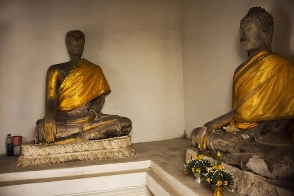 Antik Kalıntılar Eski Buda Heykeli Wat Prasat Nakhon Luang Tapınağı — Stok fotoğraf