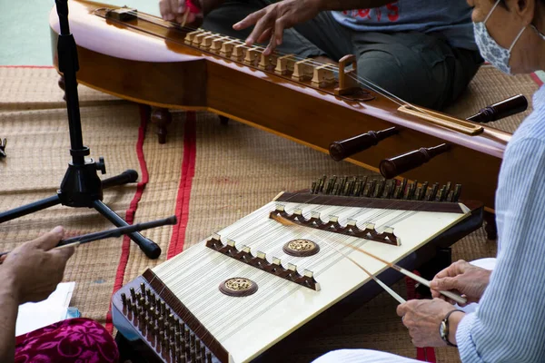 Banda Vivo Tocando Instrumentos Musicales Tradicionales Tailandeses Concierto Para Personas — Foto de Stock